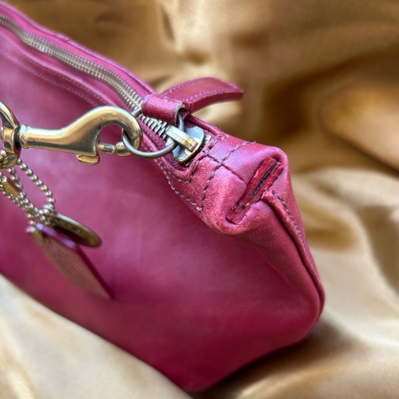 Vintage 2001 Coach Girlie Nappa ♥️ - Picture 4 of 8